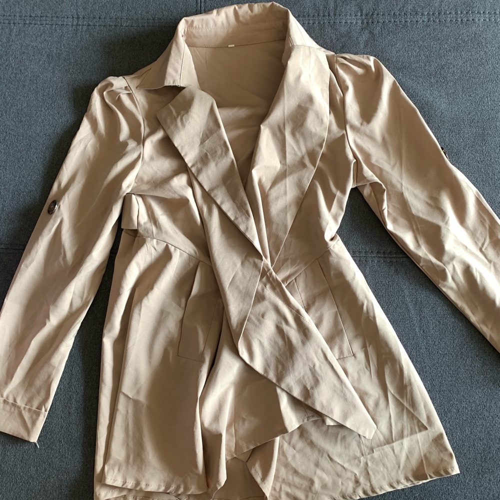 Lightweight drape trench